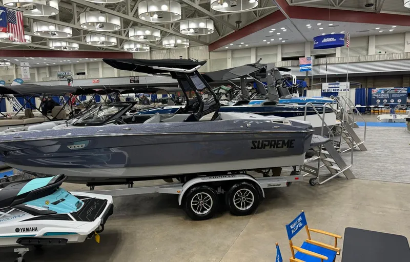 Slide: The Image of Supreme S220 2024 - 69