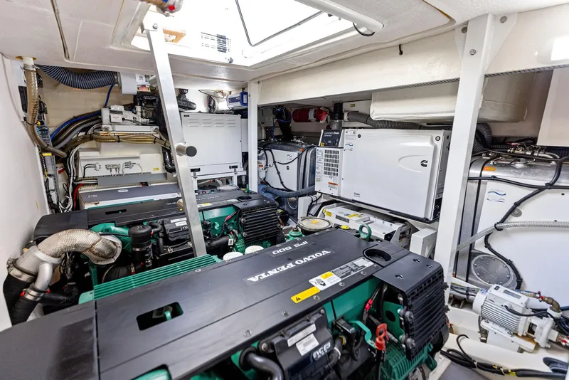 Slide: The Image of Prestige 520 2019 - 84