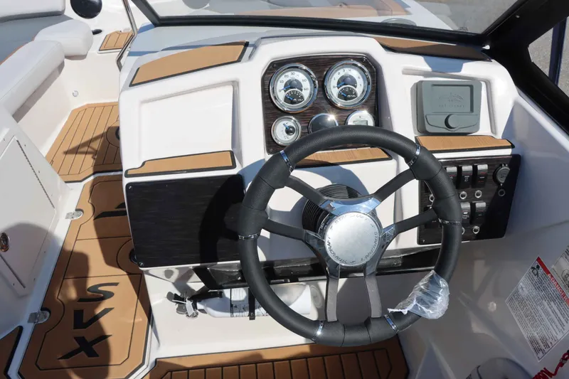 Slide: The Image of Starcraft SVX 190 OB 2025 - 15