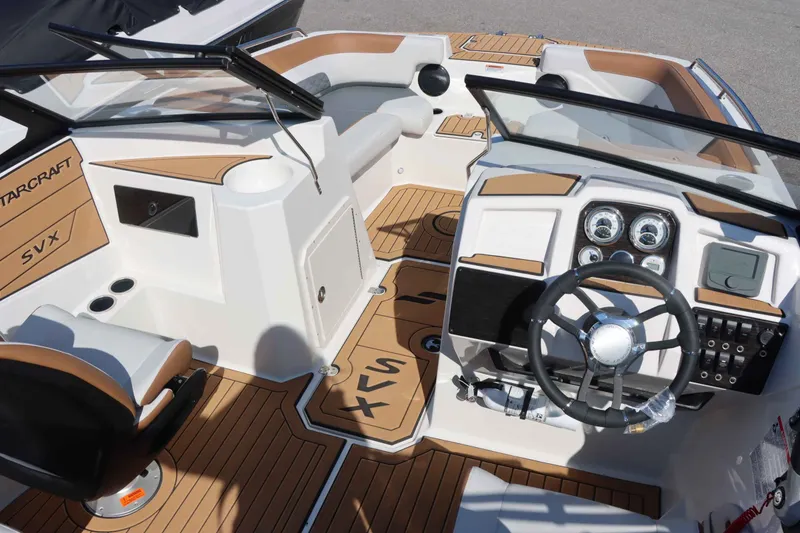 Slide: The Image of Starcraft SVX 190 OB 2025 - 17