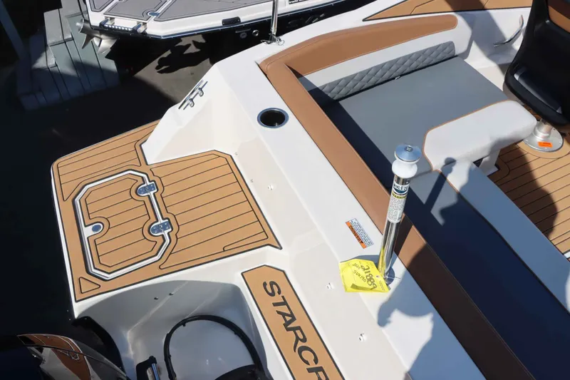 Slide: The Image of Starcraft SVX 190 OB 2025 - 20