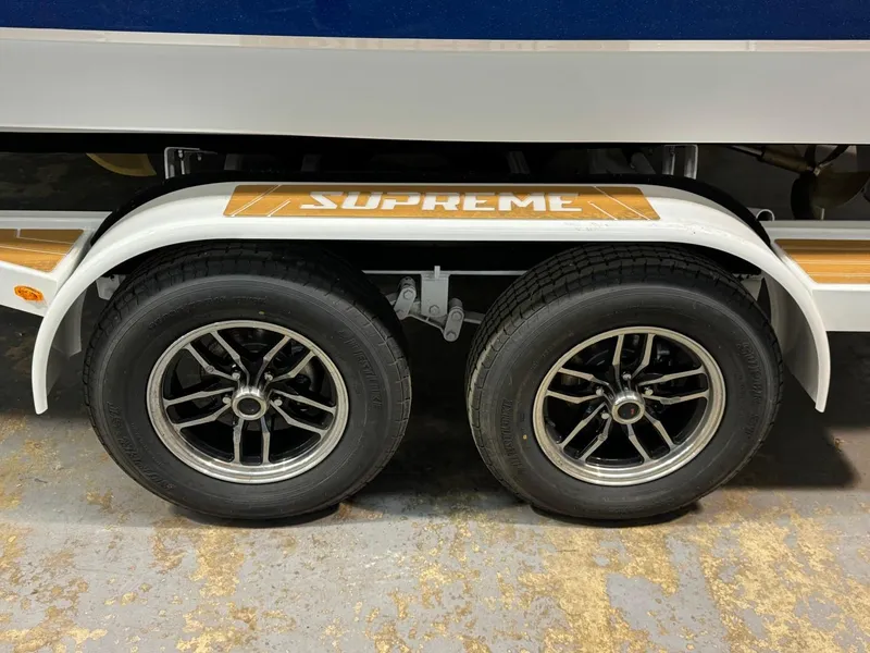 Slide: The Image of Supreme S220 2024 - 51