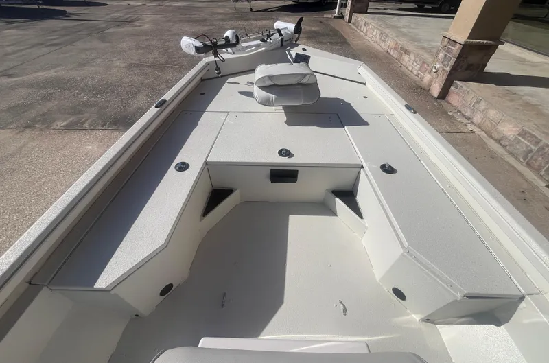 Slide: The Image of Ranger RB190 2024 - 16