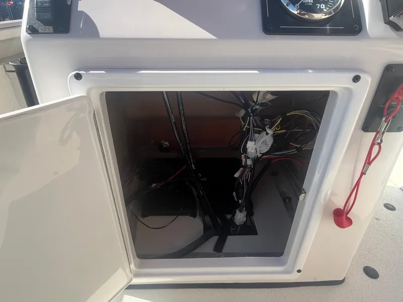 Slide: The Image of Ranger RB190 2024 - 20