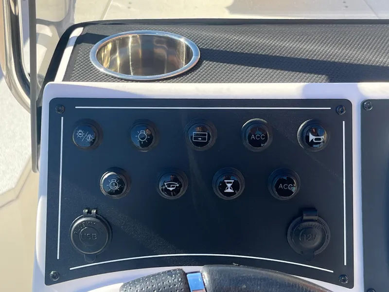 Slide: The Image of Ranger RB190 2024 - 22