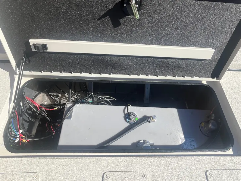 Slide: The Image of Ranger RB190 2024 - 36