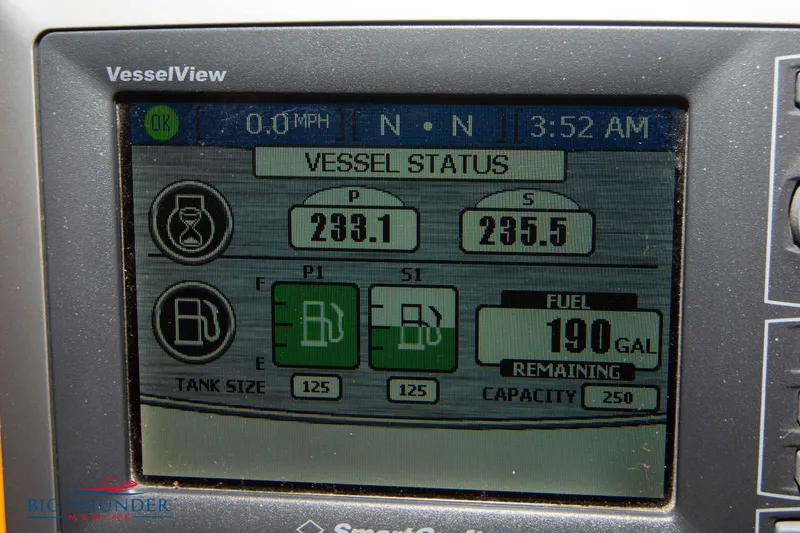 Slide: The Image of Cigarette 42X 2007 vessel display showing fuel status and tank capacity. - 47
