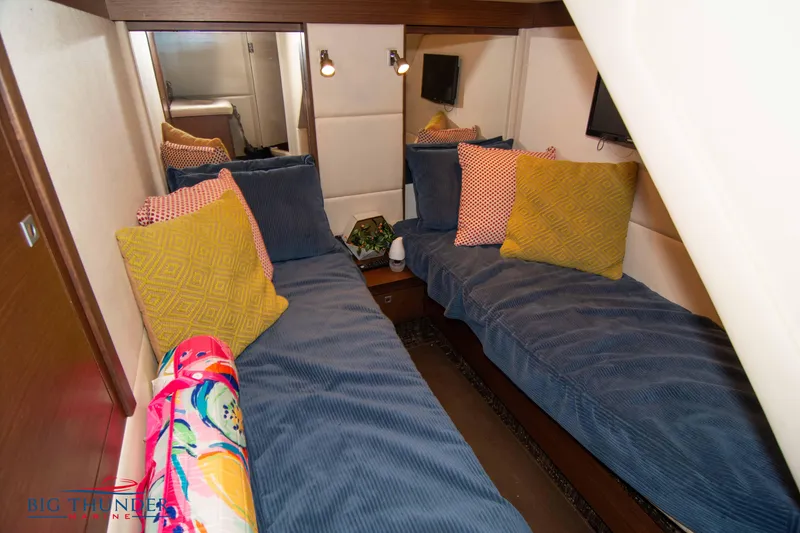 Slide: The Image of Sea Ray 410 Sundancer 2012 - 60