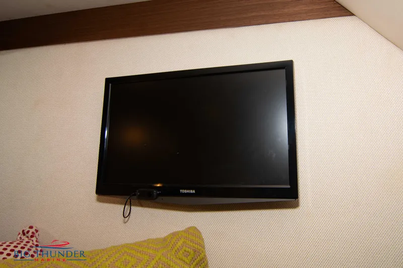 Slide: The Image of Sea Ray 410 Sundancer 2012 - 61