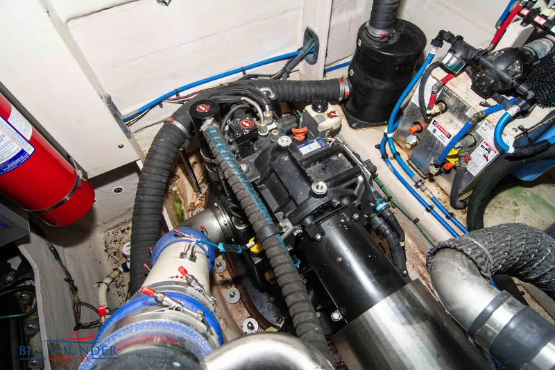 Slide: The Image of Sea Ray 410 Sundancer 2012 - 70