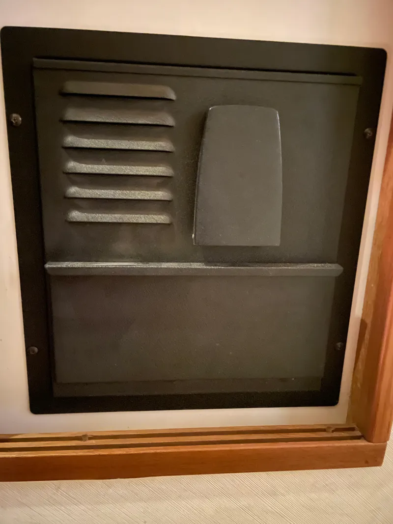 Slide: The Image of Vent panel on a 1995 Bayliner 4788 Pilot House Motoryacht interior. - 49