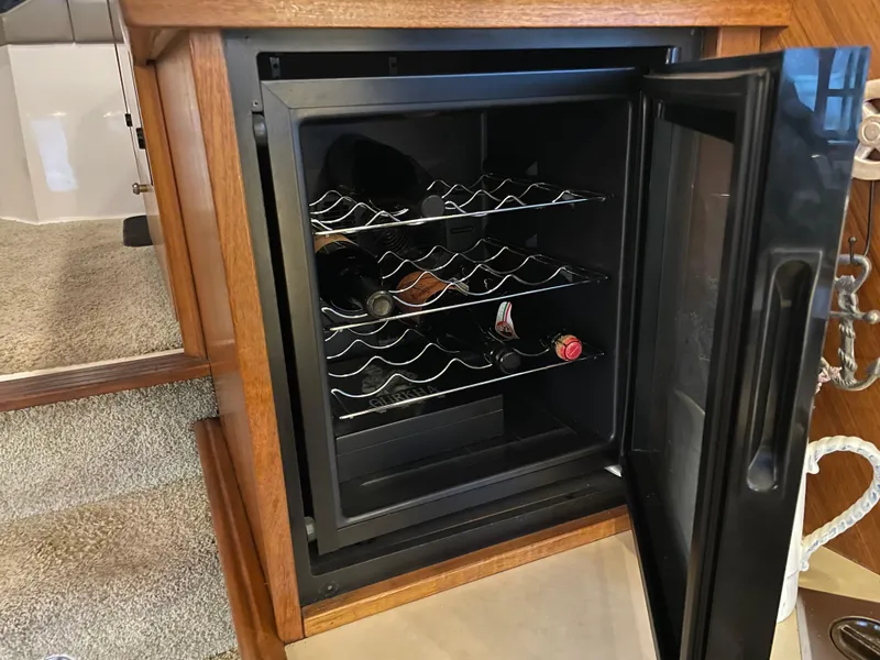 Slide: The Image of Bayliner 4788 Pilot House Motoryacht 1995 - 50