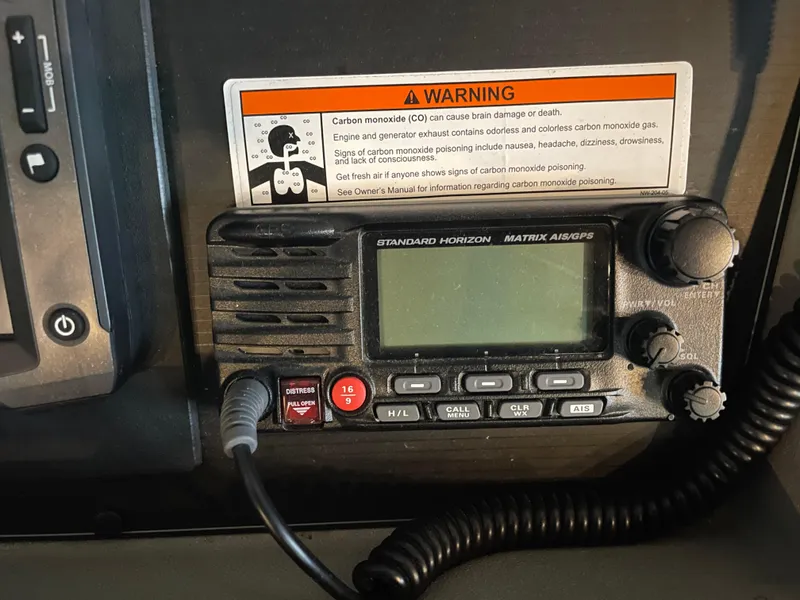 Slide: The Image of Bayliner 4788 Pilot House Motoryacht 1995 - 61