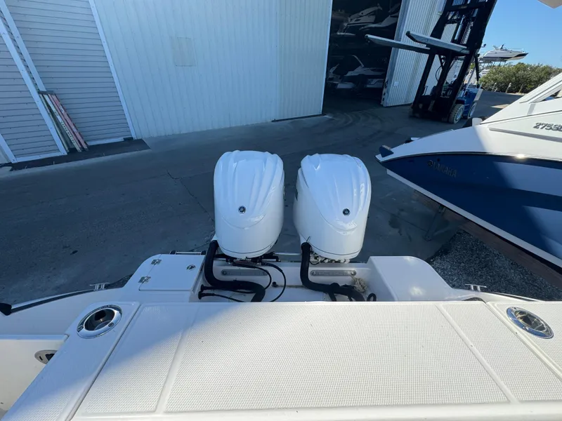 Slide: The Image of Robalo R270 Center Console 2023 - 51