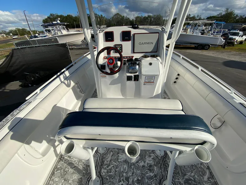 Slide: The Image of 2020 Glasstream 280 Pro-XS boat interior with Garmin navigation system. - 13