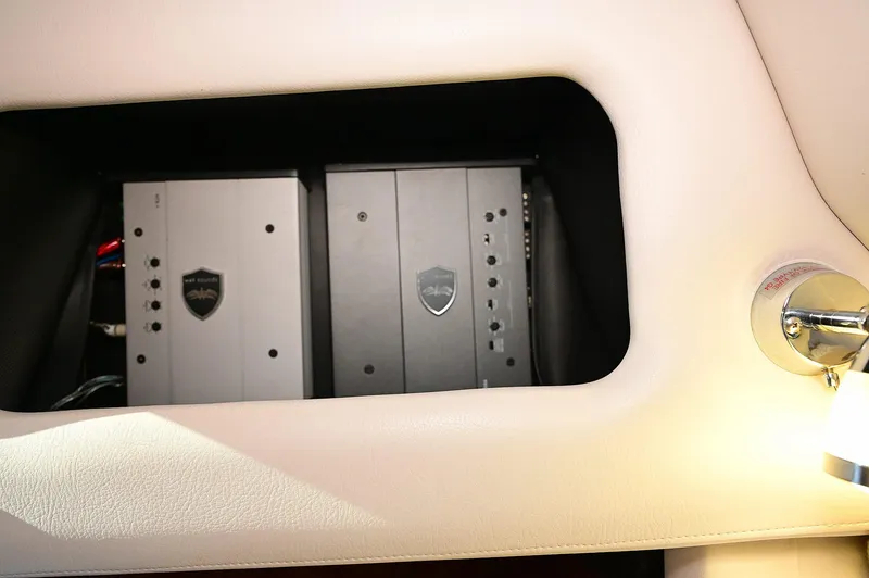 Slide: The Image of Crownline Boats 236 2015 - 125