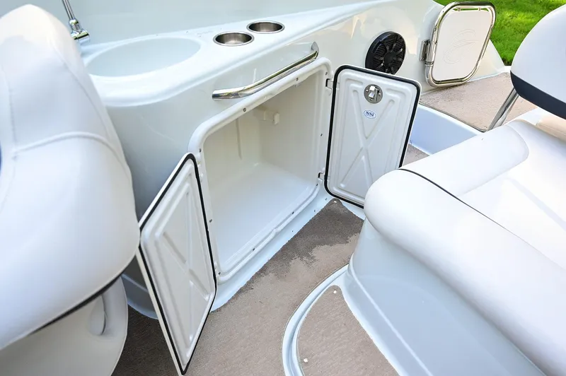 Slide: The Image of Crownline Boats 236 2015 - 54