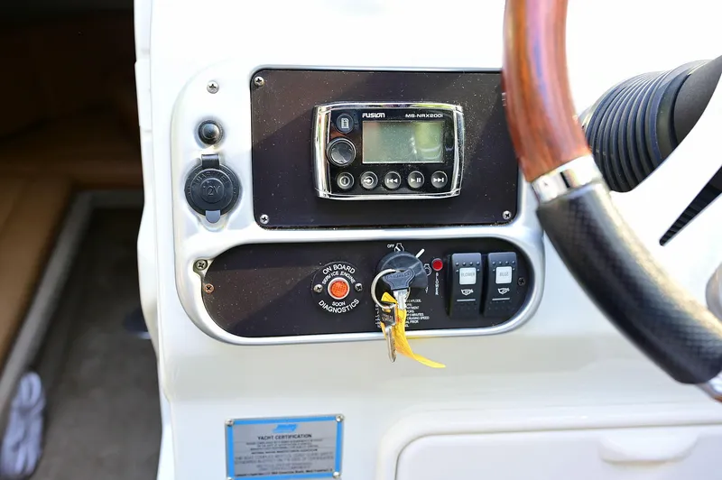 Slide: The Image of Crownline Boats 236 2015 - 75