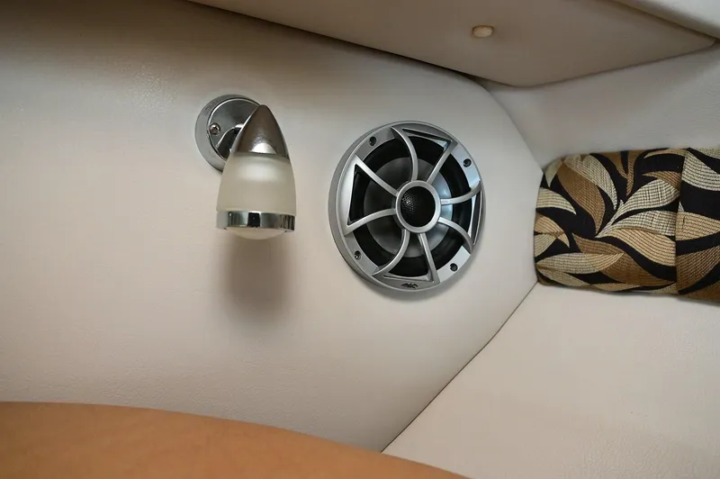 Slide: The Image of Crownline Boats 236 2015 - 92