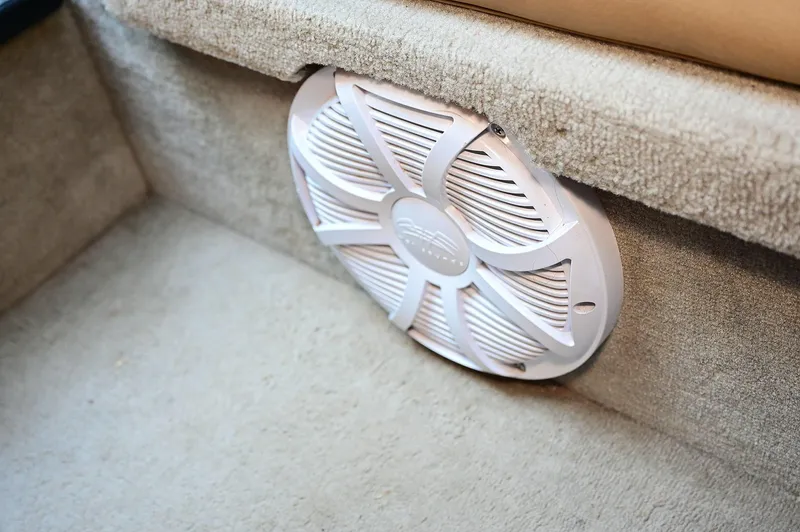 Slide: The Image of Crownline Boats 236 2015 - 95