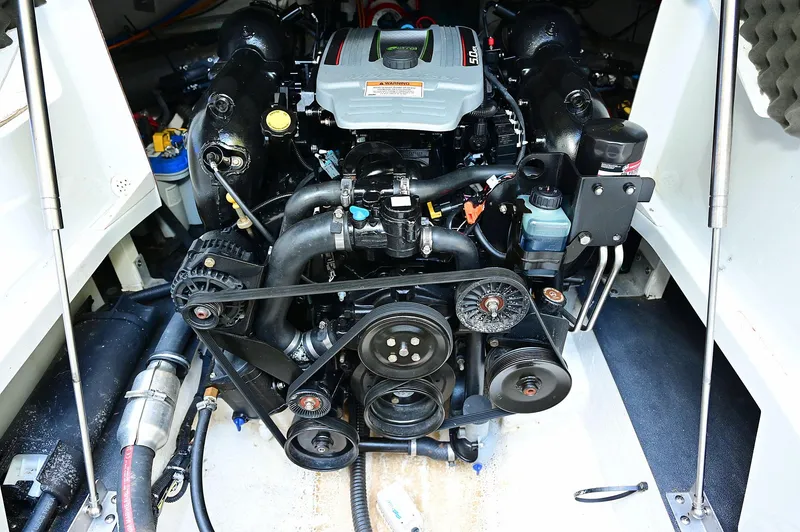 Slide: The Image of Crownline Boats 236 2015 - 98