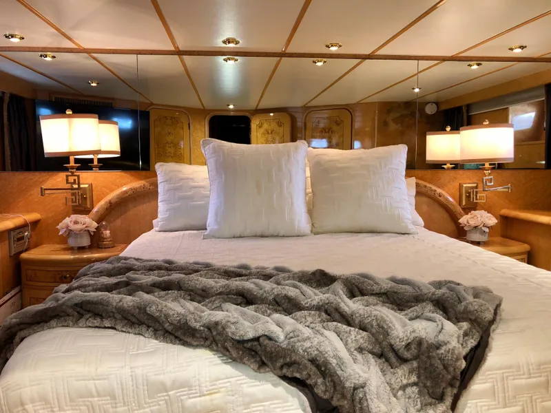 Slide: The Image of Tarrab FLY 2001 - 24