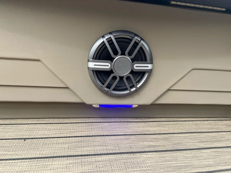 Slide: The Image of Sylvan Mirage 8520 Cruise 2025 - 33