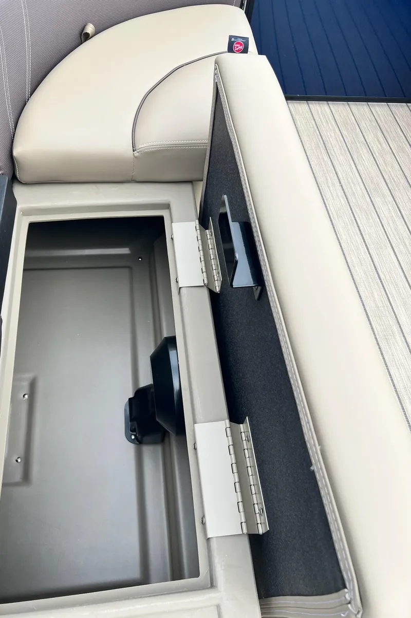 Slide: The Image of Sylvan Mirage 8520 Cruise 2025 - 34