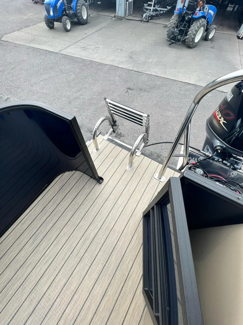 Slide: The Image of Sylvan Mirage 8520 Cruise 2025 - 5