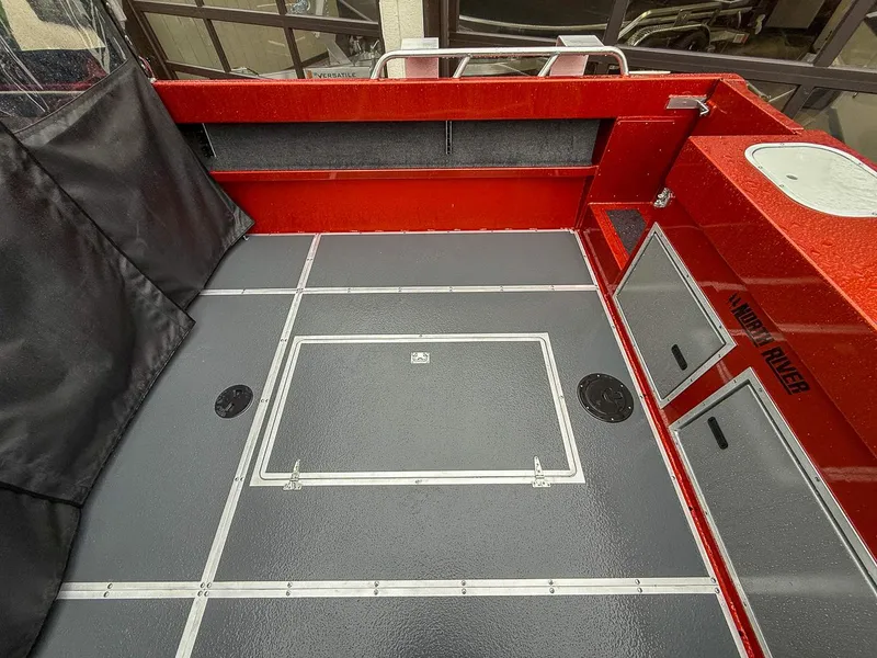 Slide: The Image of North River 23' Seahawk 2025 - 10