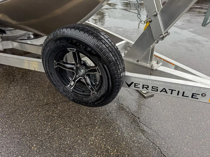 Slide: The Image of North River 23' Seahawk 2026 - 17