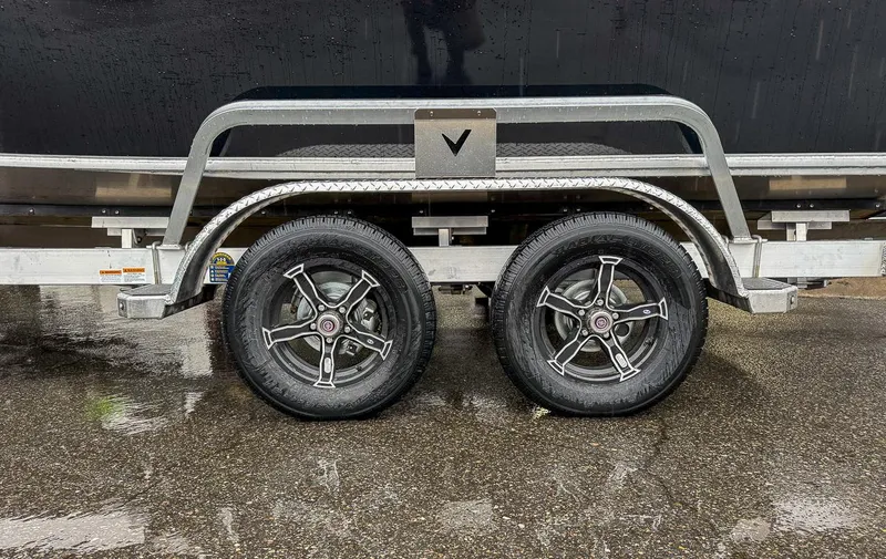 Slide: The Image of North River 23' Seahawk 2026 - 18