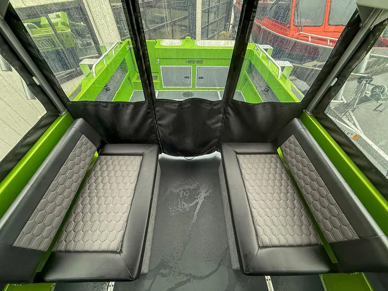 Slide: The Image of North River 22' Seahawk 2025 - 9