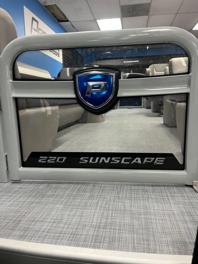 Slide: The Image of Premier 220 Sunscape 2025 - 1