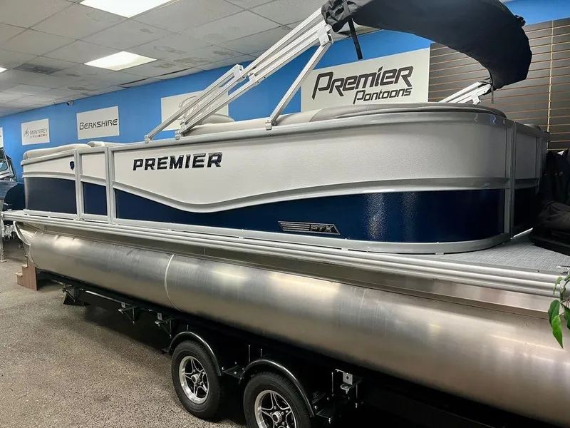 Slide: The Image of Premier 220 Sunscape 2025 - 2