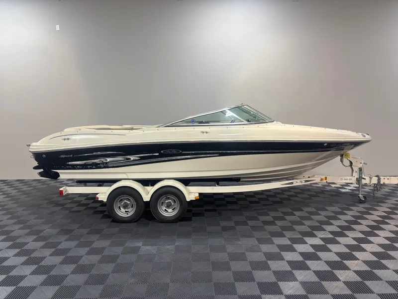 Slide: The Image of Sea Ray 200 Sport 2004 - 1