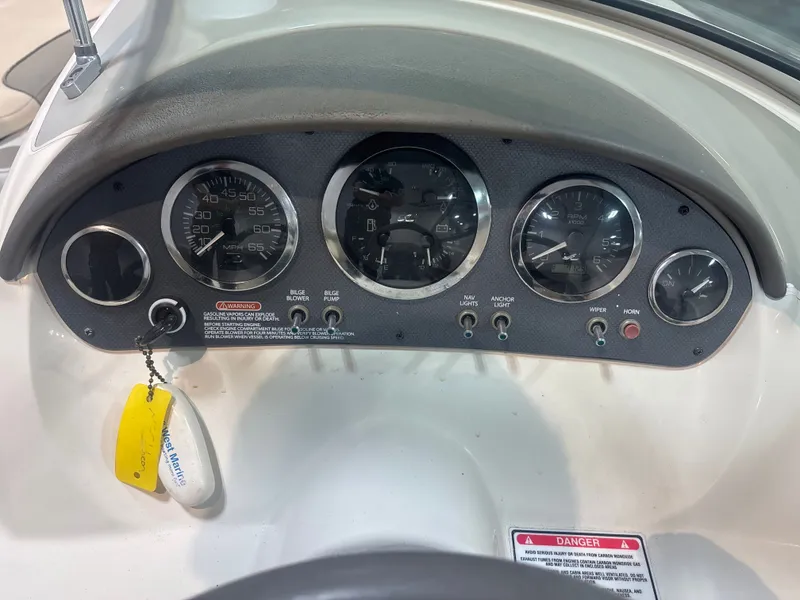 Slide: The Image of Sea Ray 200 Sport 2004 - 11