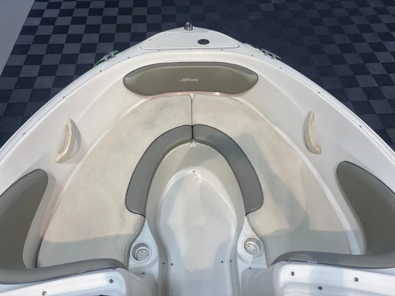 Slide: The Image of Sea Ray 200 Sport 2004 - 6