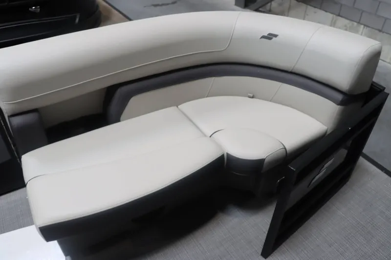 Slide: The Image of Starcraft EXS 1 2025 - 10