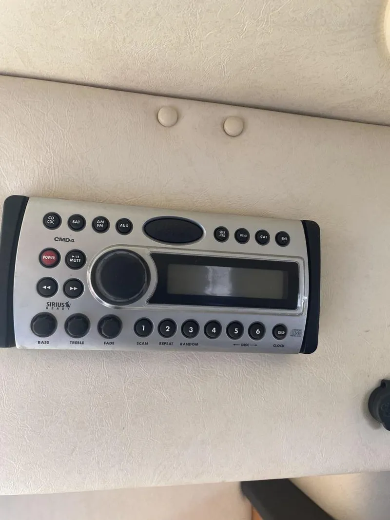 Slide: The Image of Boat stereo system on 2006 Sea Ray 270 Amberjack. - 17