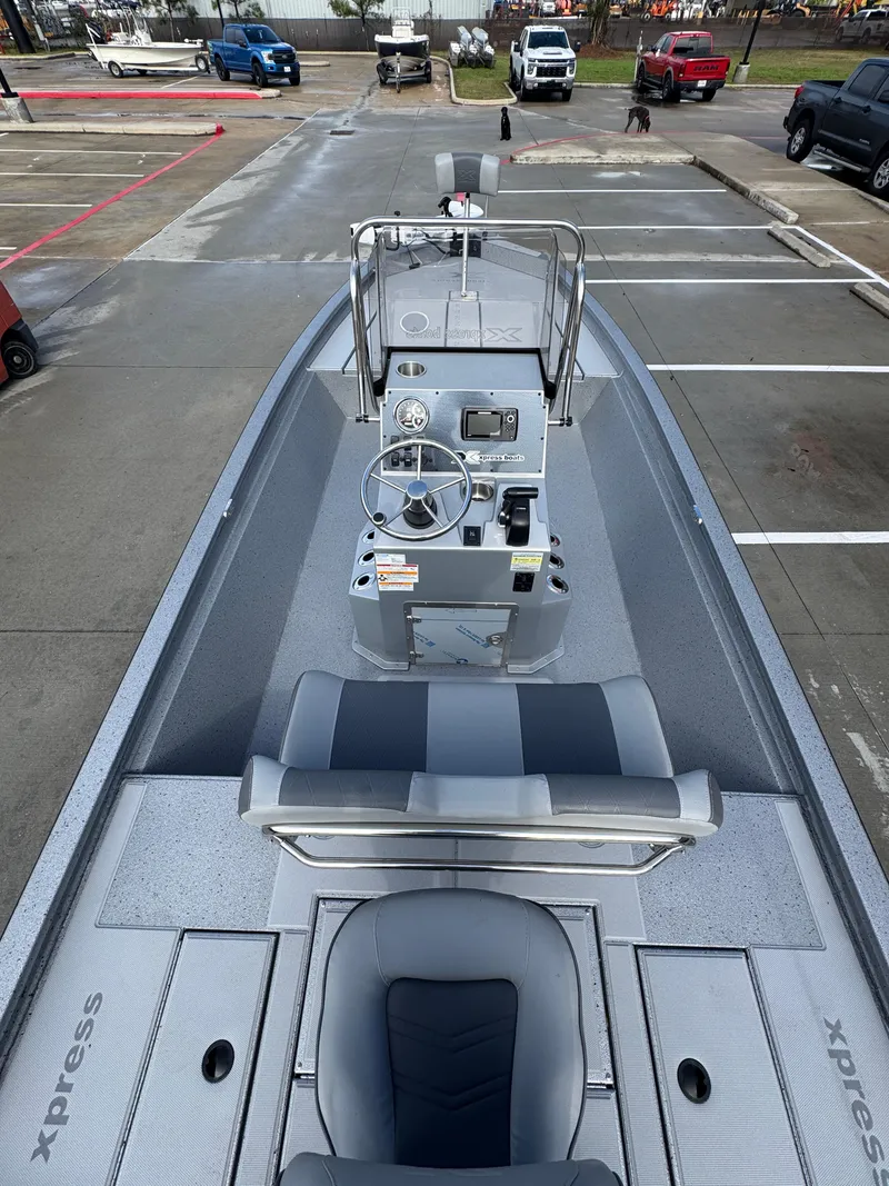 Slide: The Image of Xpress H210 BAY 2025 - 22