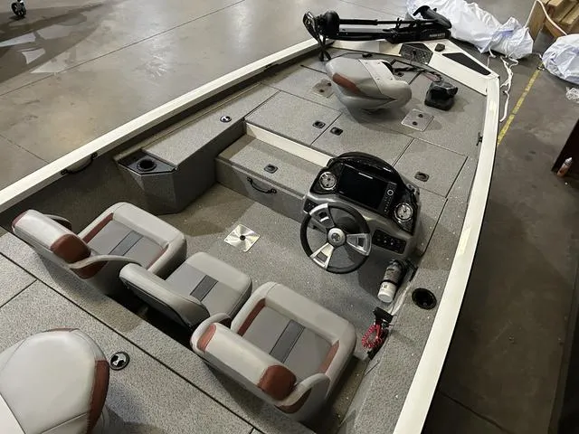 Slide: The Image of G3 Sportsman 1710 PFX W/ Yamaha 90 2024 - 14