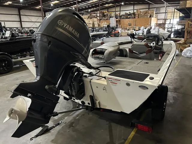 Slide: The Image of G3 Sportsman 1710 PFX W/ Yamaha 90 2024 - 3