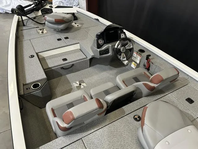 Slide: The Image of G3 Sportsman 1710 PFX W/ Yamaha 90 2024 - 6