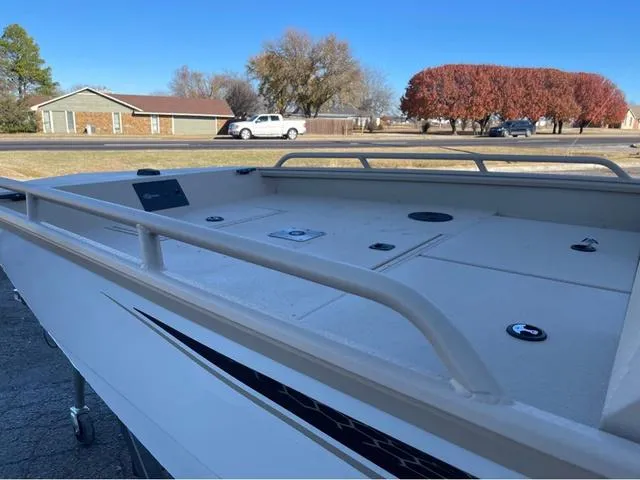 Slide: The Image of G3 Sportsman 2400 2025 - 5