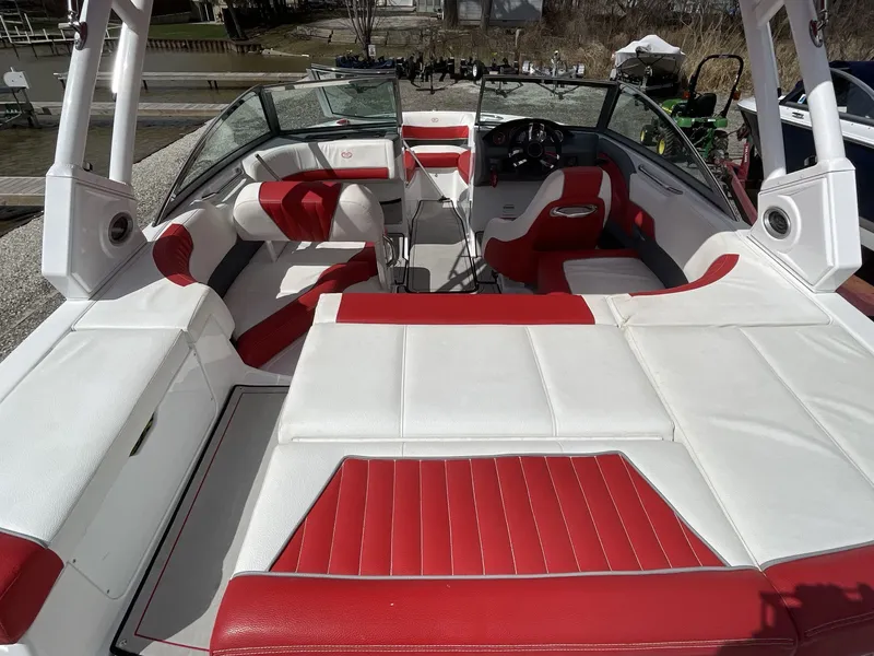 Slide: The Image of Cobalt 200S 2020 - 261