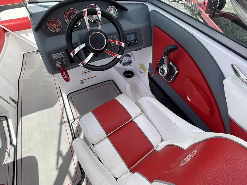 Slide: The Image of Cobalt 200S 2020 - 318