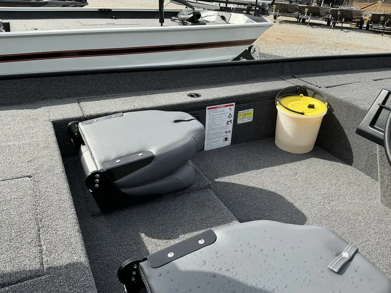 Slide: The Image of Lowe Skorpion 2025 - 8