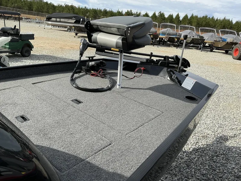 Slide: The Image of Lowe Skorpion 2025 - 9