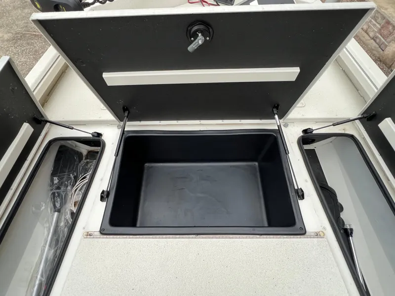 Slide: The Image of Ranger RB210 2024 - 16